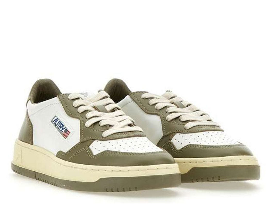 Autry Medalist Low Bicolor Sneakers