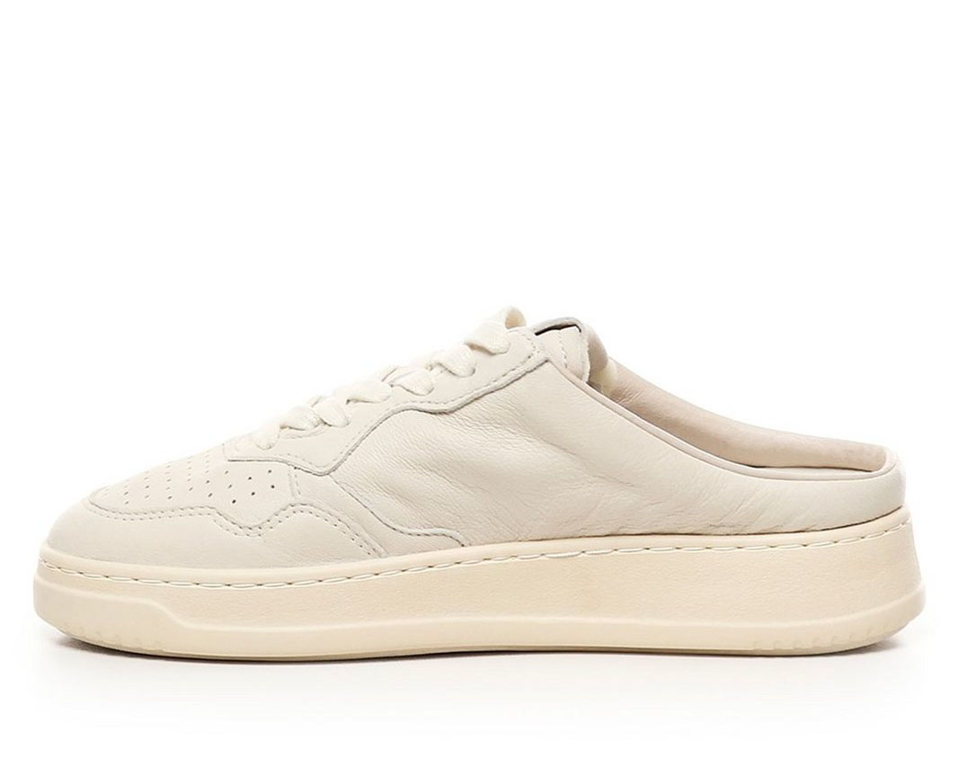 Autry Medalist Low-Top Sneakers