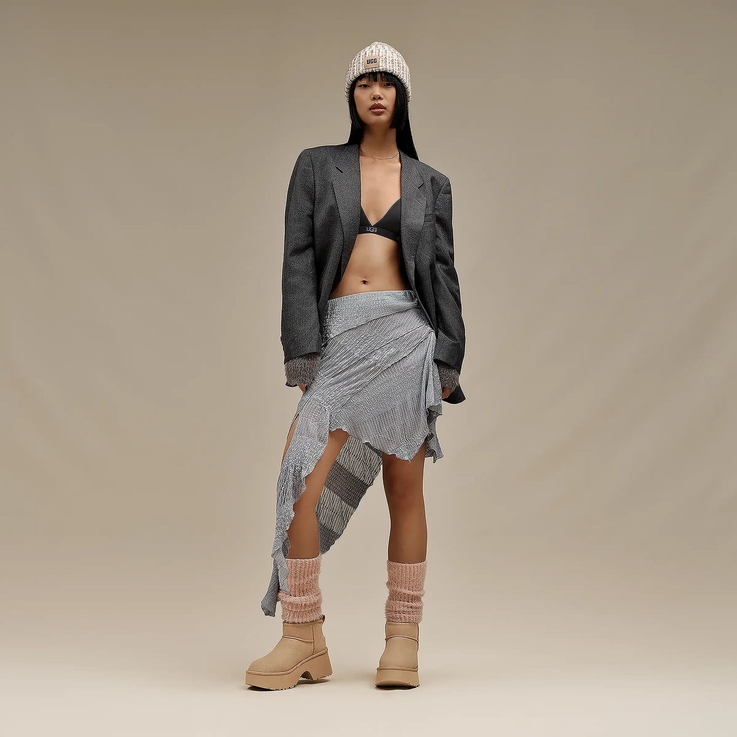 נעלי האג | מגפי האג פלטפורמה עקב UGG Women's Classic Ultra Mini New Heights Mustard Seed