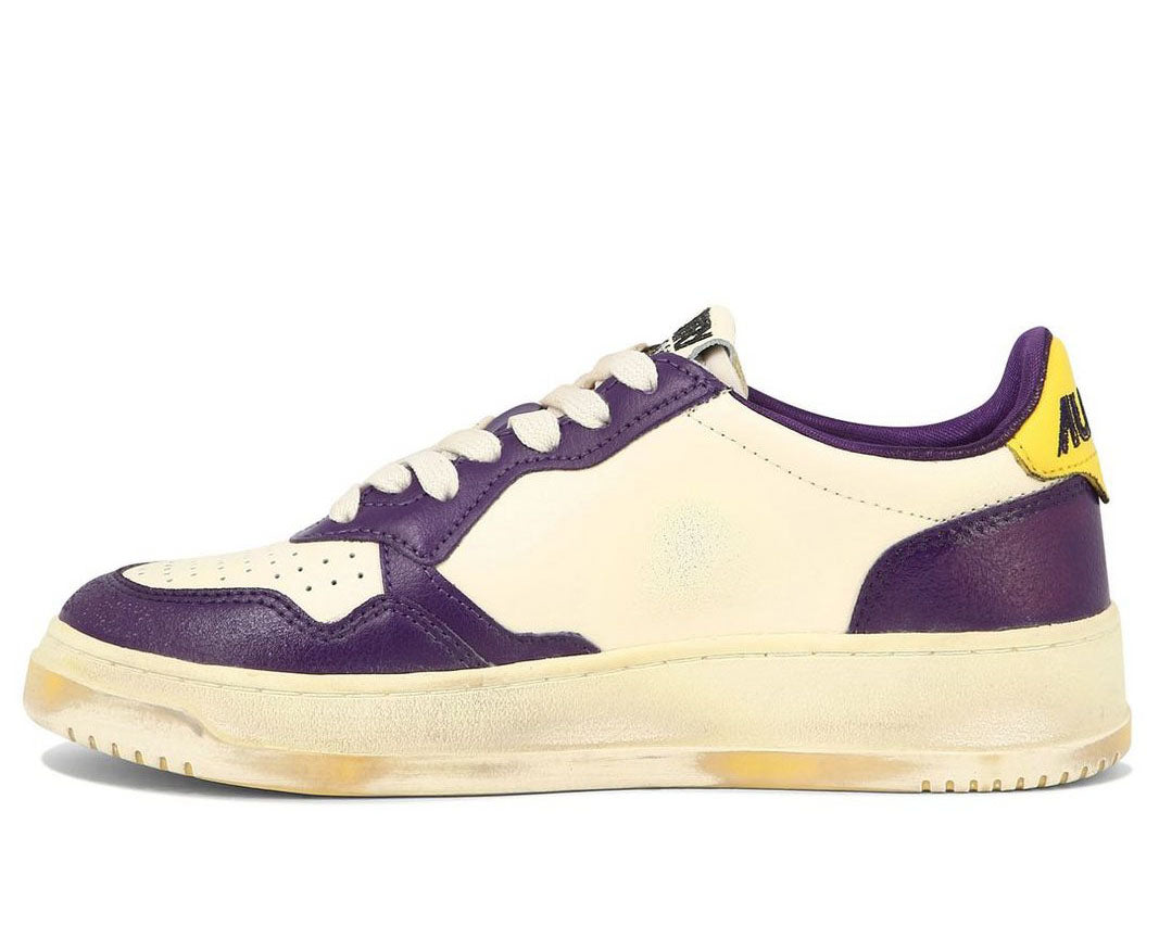 Autry Medalist Low Super Vintage Sneakers