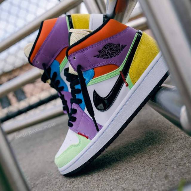 נעלי נייק אייר ג'ורדן | Nike Air Jordan 1 Mid SE Lightbulb
