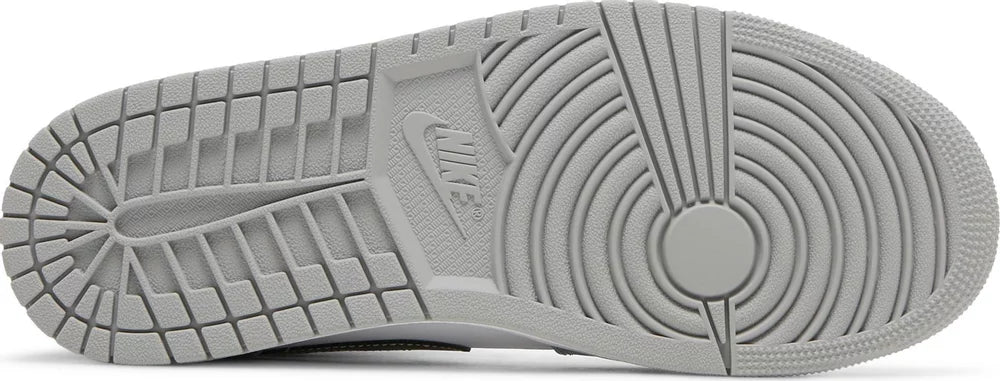 Air Jordan 1 Mid – Light Smoke Grey