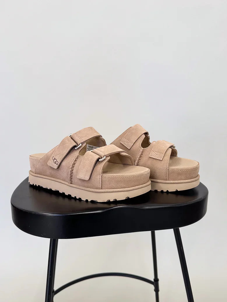 סנדלי האג | כפכפי האג UGG Goldenstar Hi Slide Sand
