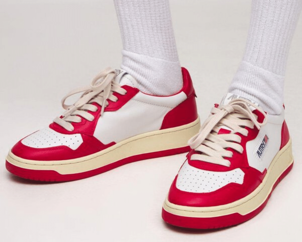 Autry Medalist Low Sneakers White Red