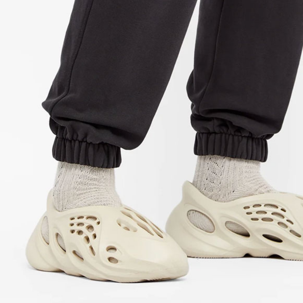 נעלי אדידס ייזי | Yeezy Foam RNNR Sand