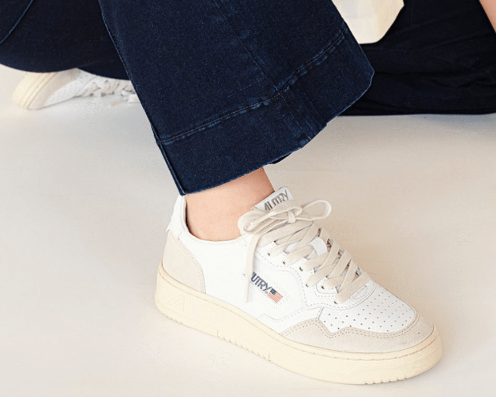 Autry Medalist Low White Suede