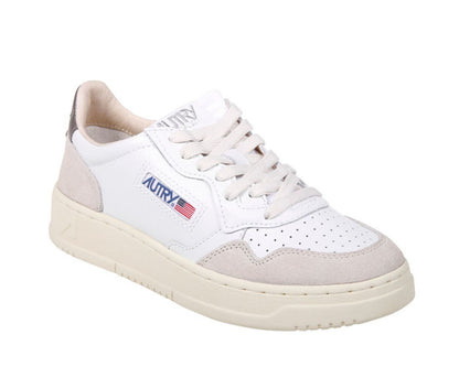 Autry Medalist Round Toe Low Sneakers