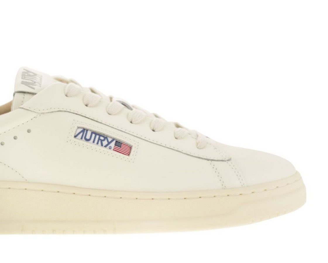 Autry Dallas Low-Top Sneakers