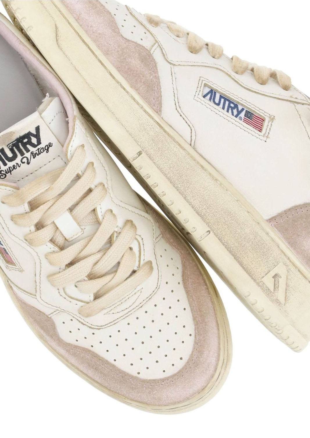 Autry Medalist Super Vintage Lace-Up Sneakers