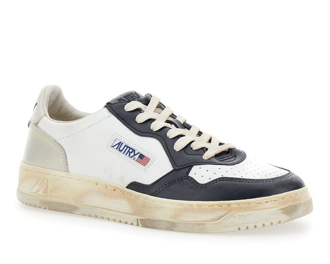 Autry Medalist Super Vintage Low-Top Sneakers