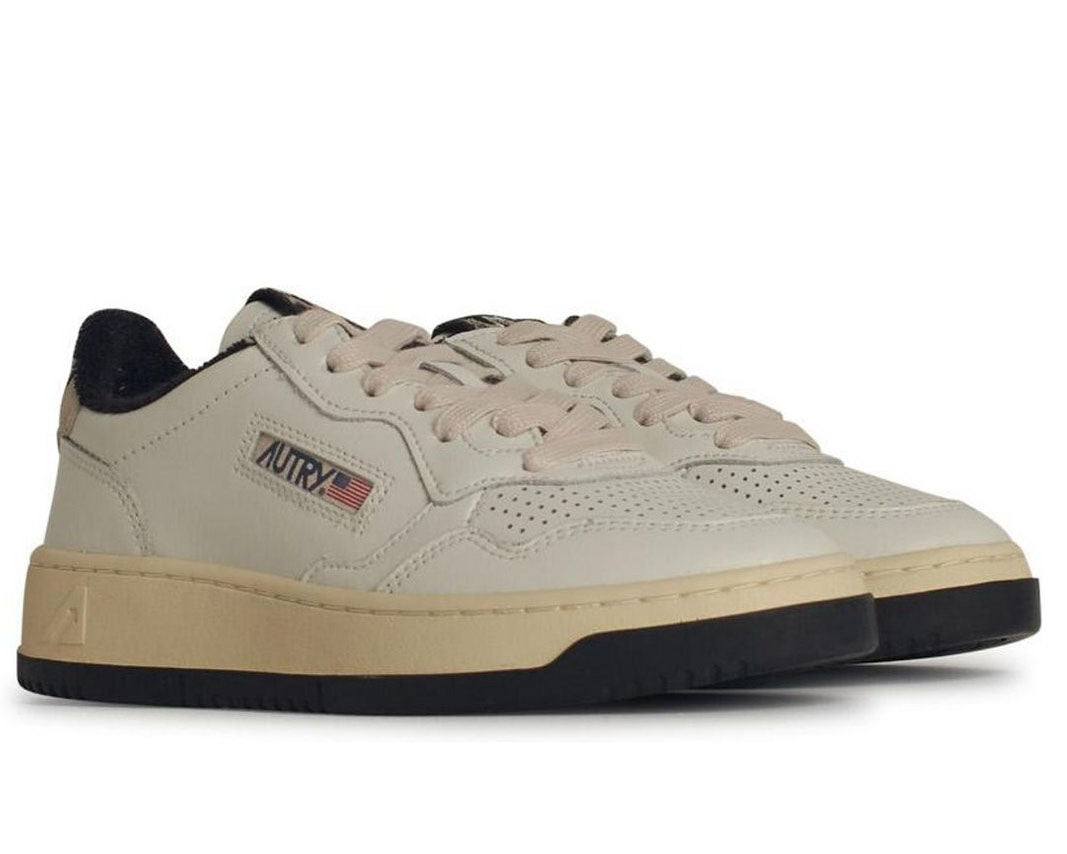 Autry Medalist Lace-Up Sneakers