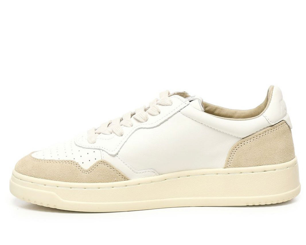 Autry Medalist Low Lace-Up Sneakers