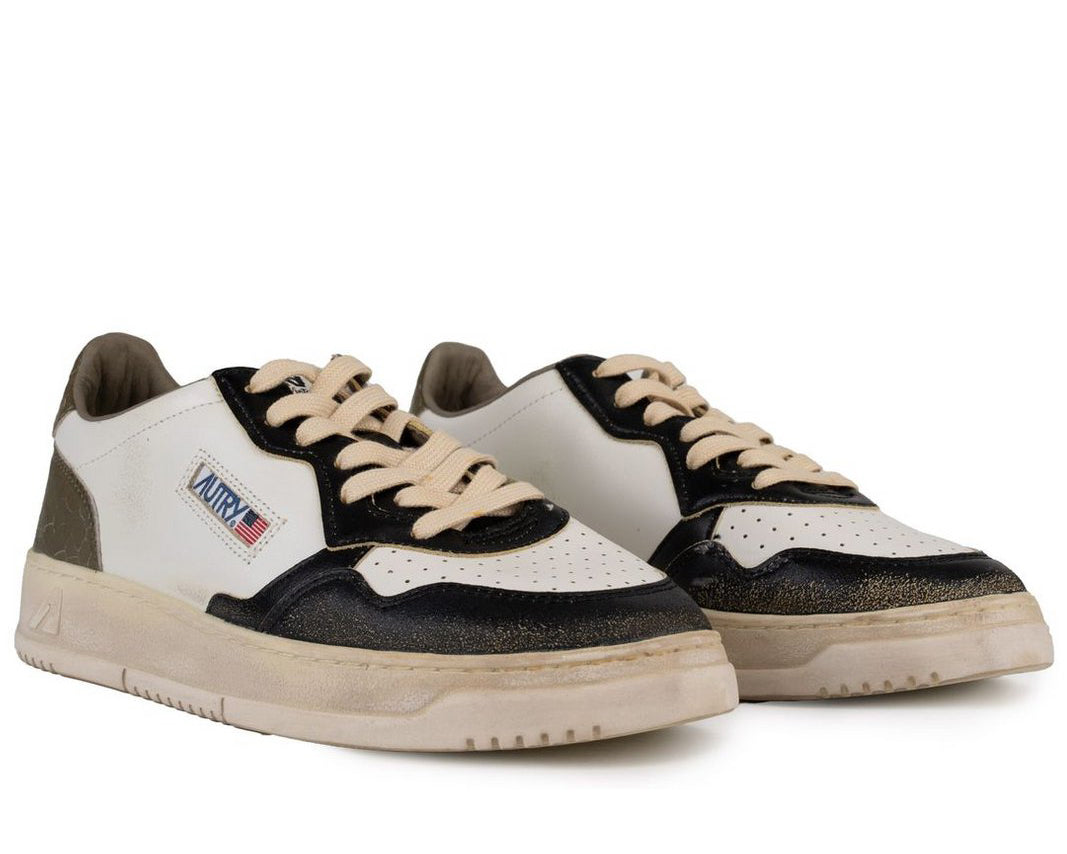 Autry Medalist Super Vintage Low-Top Sneakers