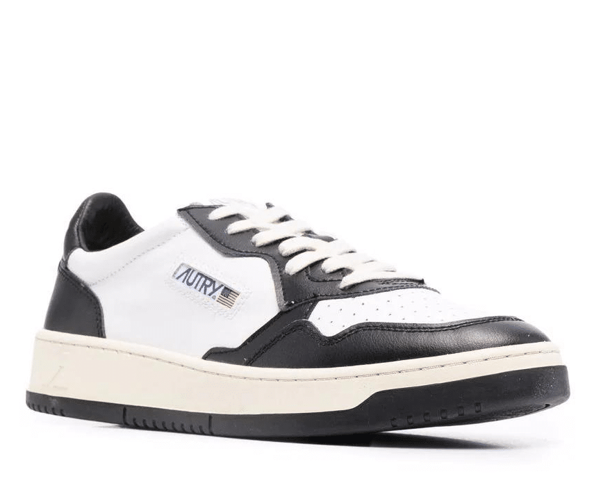 Autry Medalist Low Sneakers Black white Toe