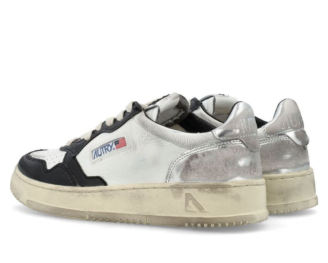Autry Medalist Super Vintage Low-Top Sneakers