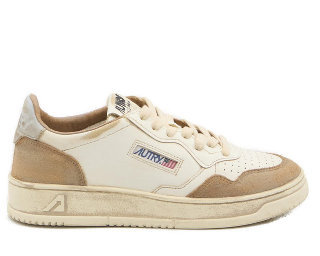 Autry Medalist Super Vintage Low-Top Sneakers