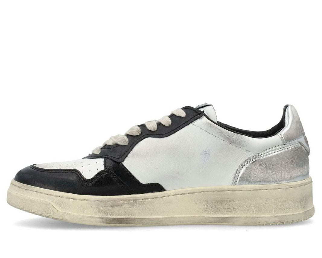 Autry Medalist Super Vintage Low-Top Sneakers