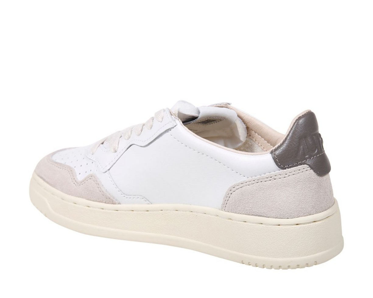 Autry Medalist Round Toe Low Sneakers