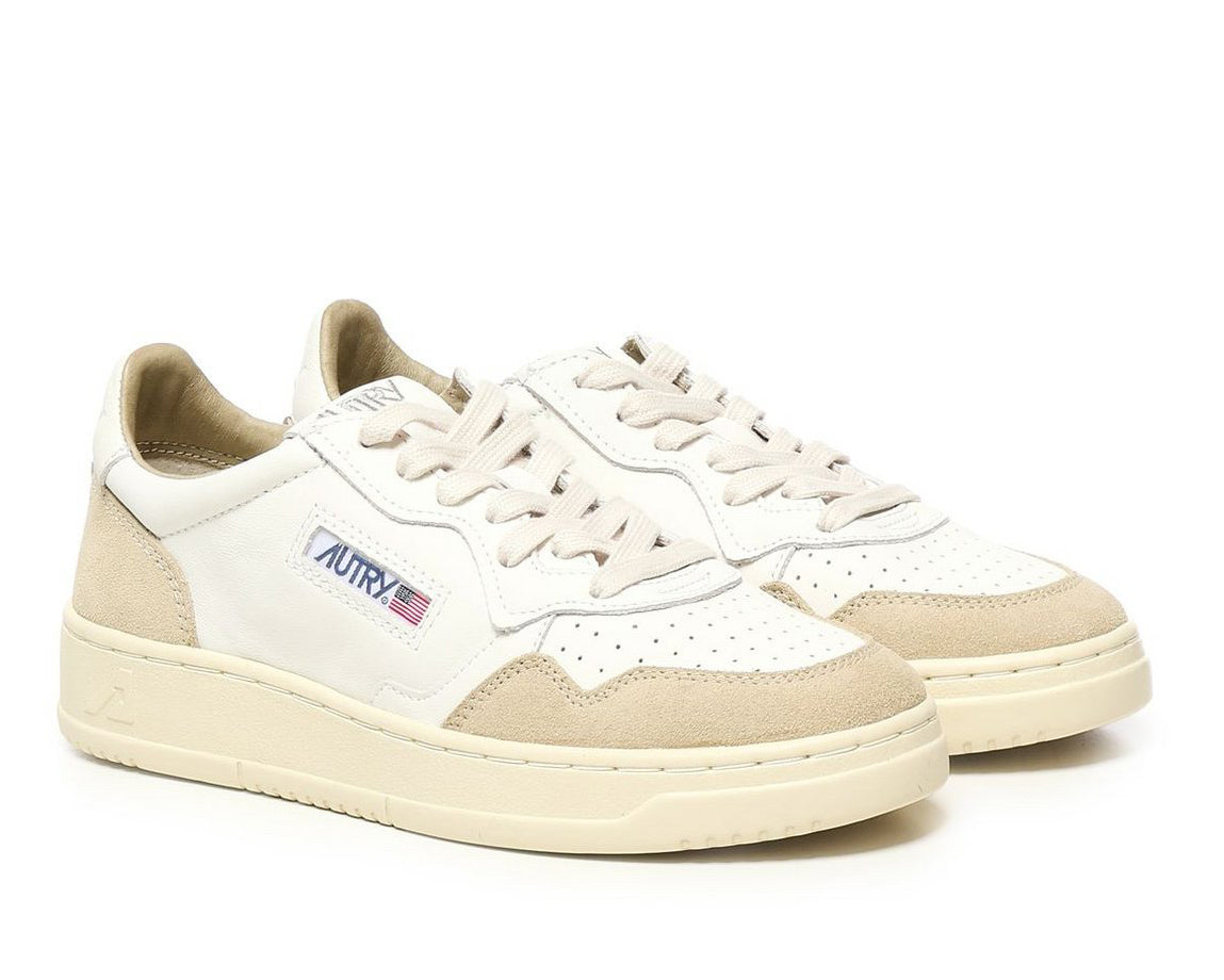 Autry Medalist Low Lace-Up Sneakers