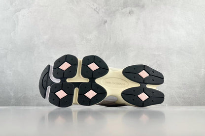 New Balance 9060 - Pink