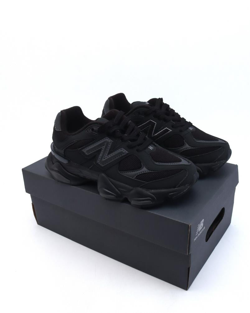 New Balance 9060 Triple Black – נעלי ניו באלנס 9060