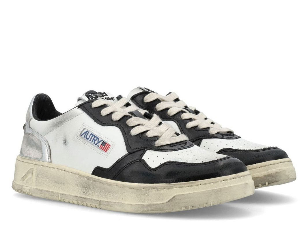 Autry Medalist Super Vintage Low-Top Sneakers