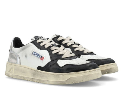 Autry Medalist Super Vintage Low-Top Sneakers