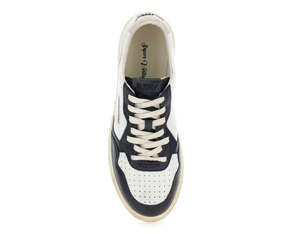 Autry Medalist Super Vintage Low-Top Sneakers