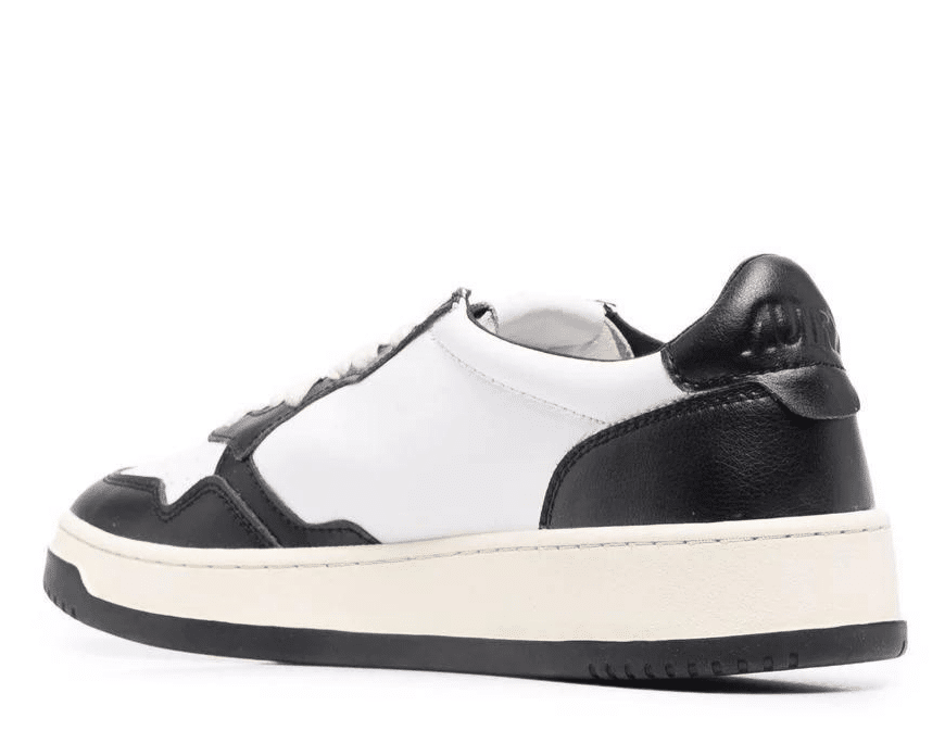 Autry Medalist Low Sneakers Black white Toe