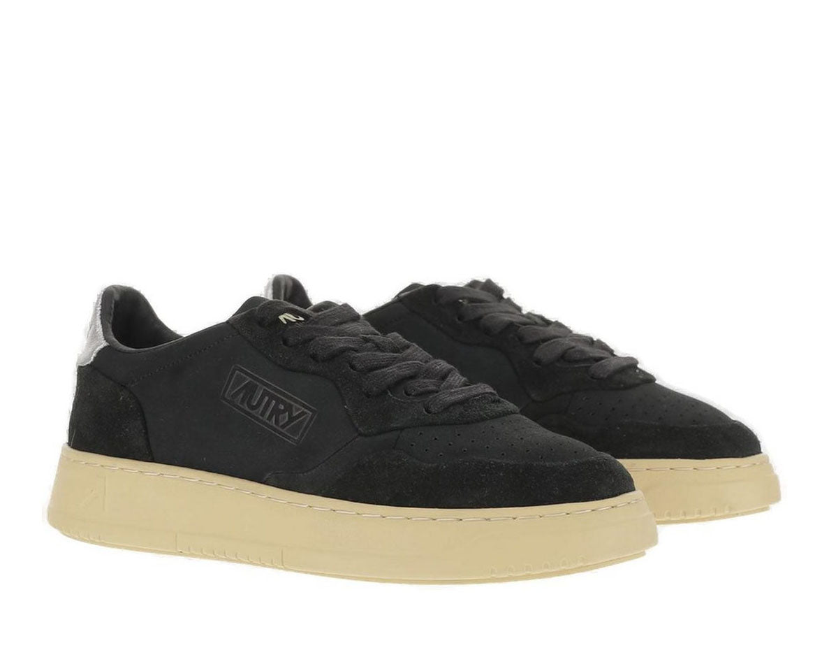 Autry Medalist Low-Top Sneakers