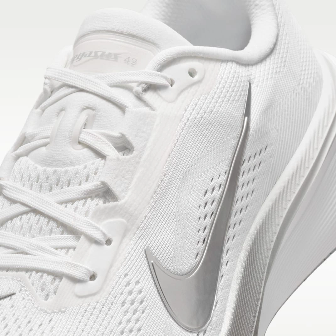 Nike Air Zoom Pegasus 42