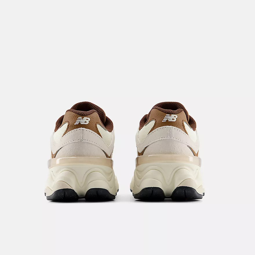 New Balance 9060 - BREAKFAST TEA with ANGORA