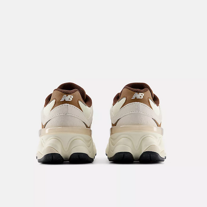 New Balance 9060 - Бежевый, кремовый, черный