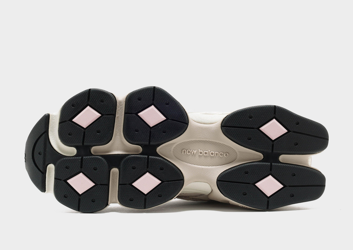 New Balance 9060 – Cream and Light Pink