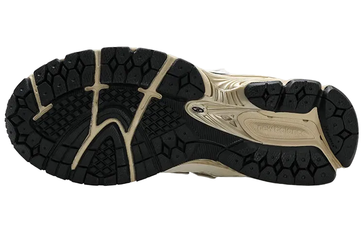 New Balance 1906 – Sea Salt Marblehead