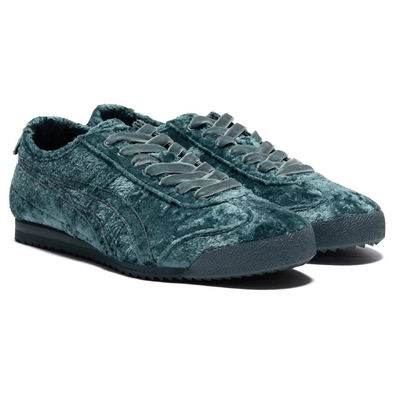 נעלי אוניטסוקה טייגר | Onitsuka Tiger MEXICO 66 VELVET Grand Shark