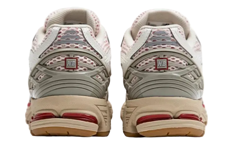 New Balance 1906 – Sea Salt True Red