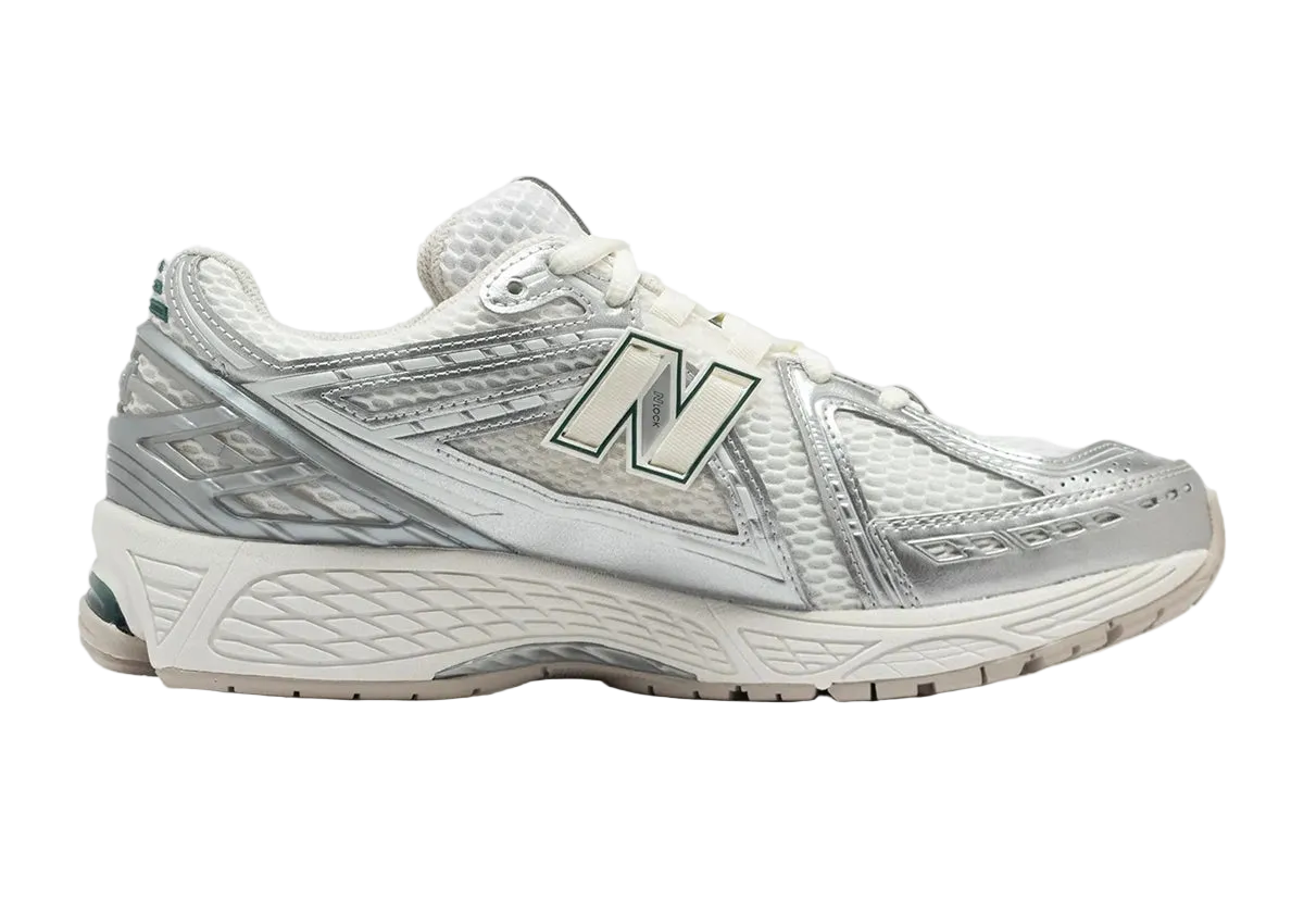 New Balance 1906 – Silver Metallic Sea Salt