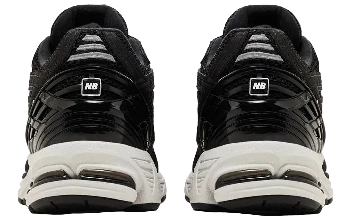 New Balance 1906 – Black White