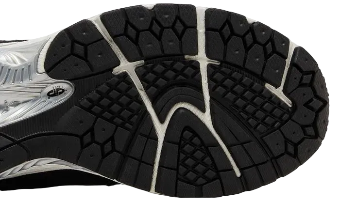 New Balance 1906 – Black White