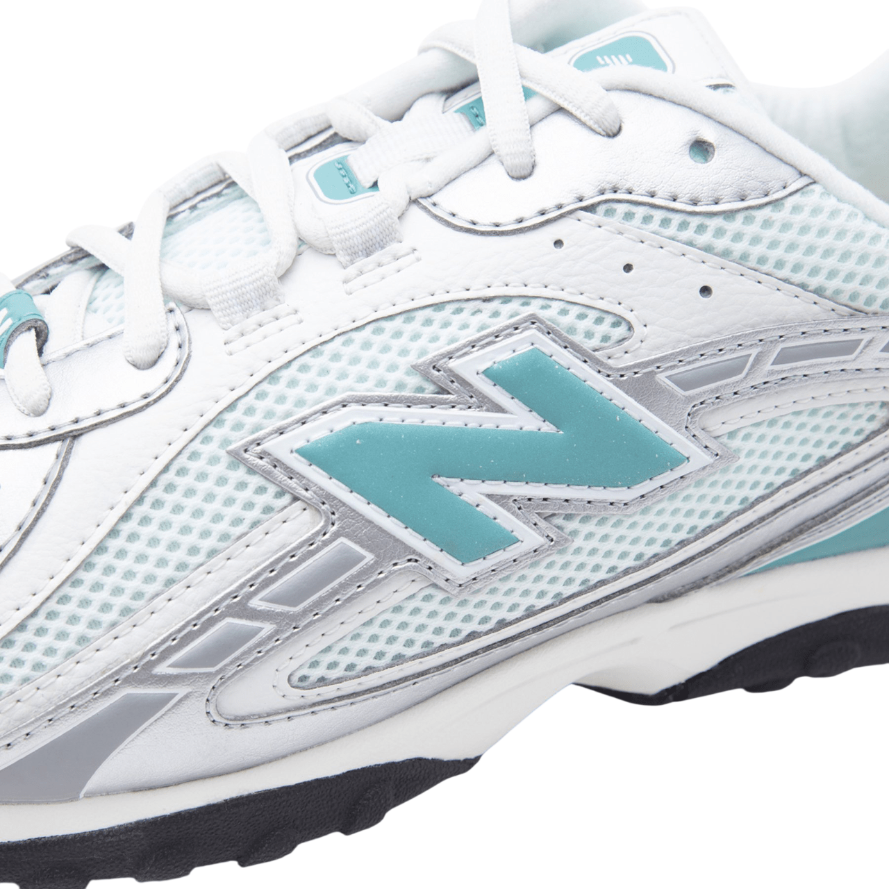 New Balance 204L Unisex Sports Shoes Light Silver-Colored Metallic