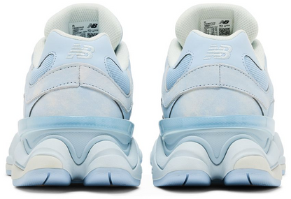 New Balance 9060 –  Sea Salt Oxford Blue