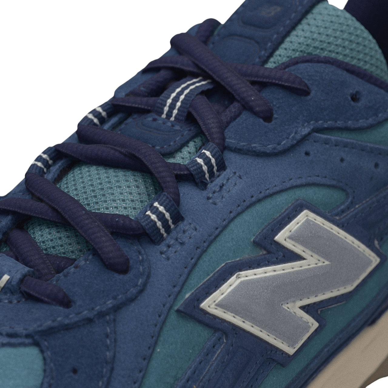 New Balance 204L Unisex Sports Shoes Navy Salt Water