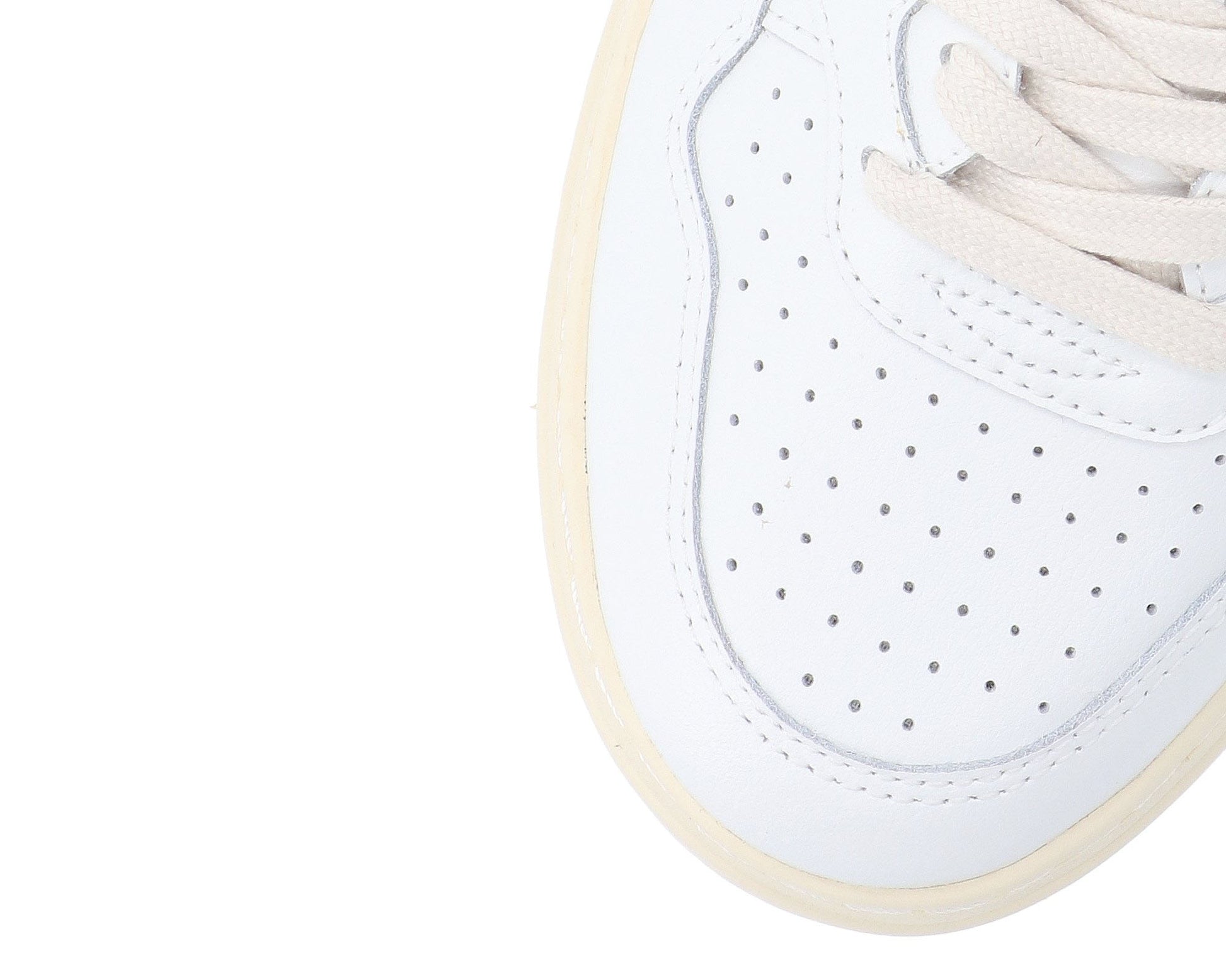 Autry Medalist Lace-Up Sneakers