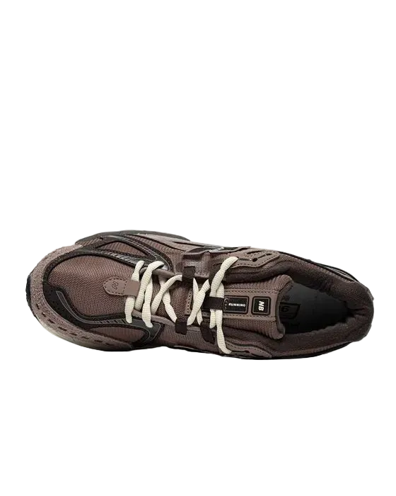 New Balance 1906 Bronze premium